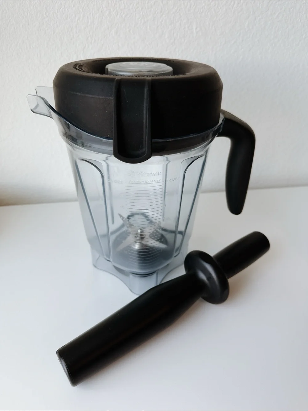 Vitamix 64 oz Low Profile Blender Container Pitcher and Tamper Set